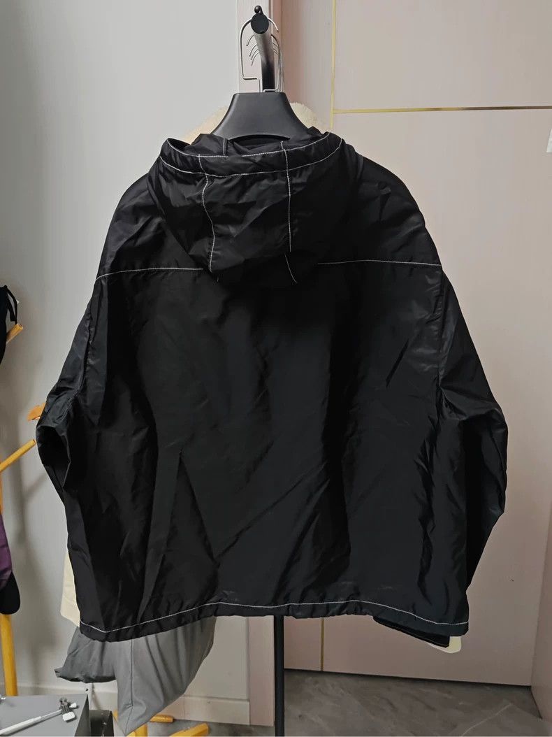 Prada Prada 23 SS metallic triangle solid casual hooded jacket 25 Size US M / EU 48-50 / 2 - 2 Thumbnail