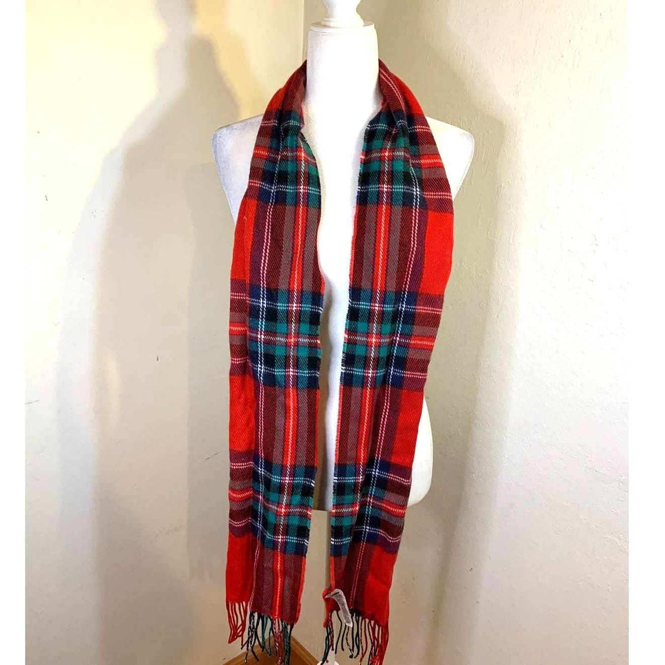 Old Navy Old Navy Red Plaid Scarf Size ONE SIZE - 1 Thumbnail