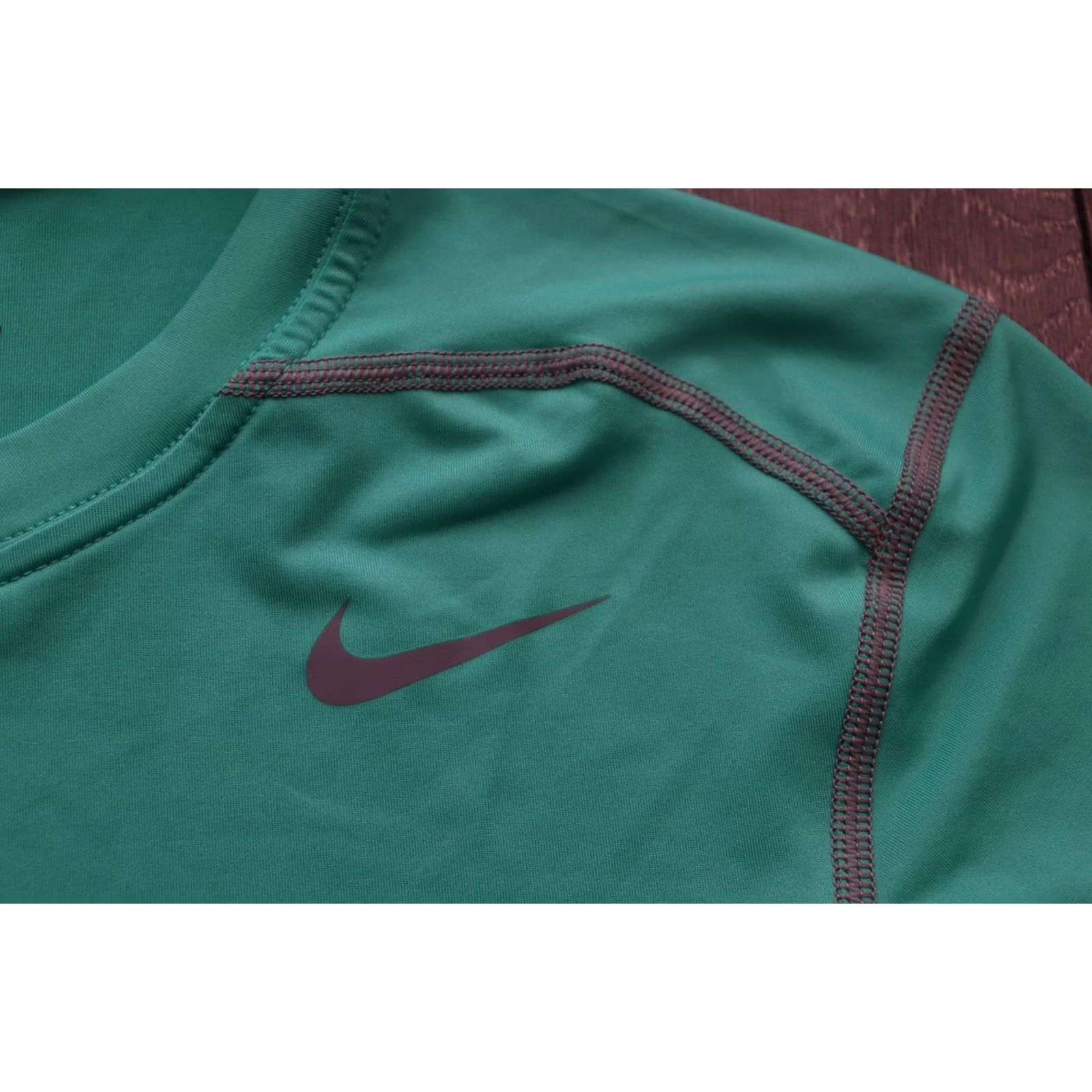 Nike Nike Pro Combat Mens Shirt Compression Jersey Trikot Camiseta Turquoise SZ Small Mens Shrt S Turquoise Jersey Pro Combat Mens Shirt Compression Nike Size US S / EU 44-46 / 1 - 2 Thumbnail