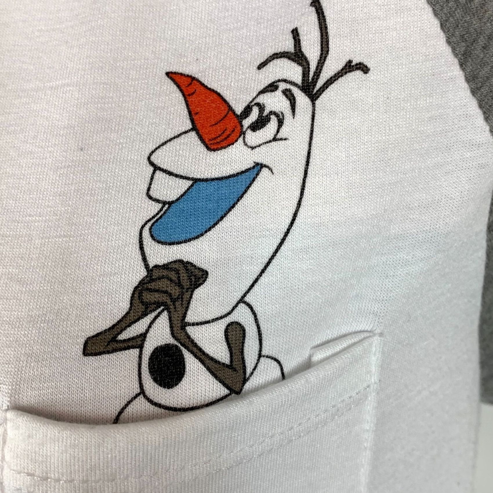 Disney Disney Frozen Olaf Shirt Womens Size L White Gray Short Sleeve Patch Pocket Tee Size L / US 10 / IT 46 - 3 Thumbnail