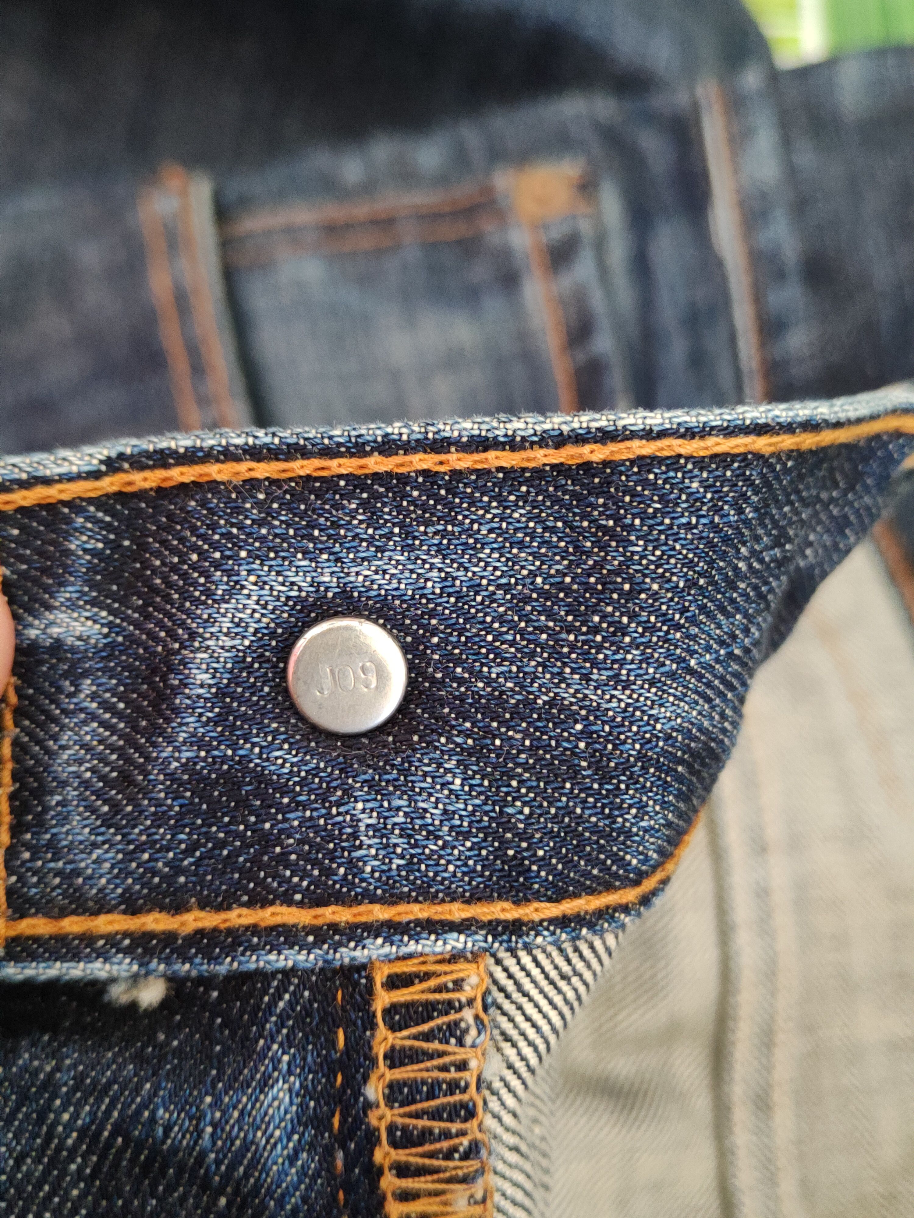 Levi's 569 Levi's vintage Dark Blue Distressed Ripped Jeans #S1828 Size US 31 - 18 Thumbnail