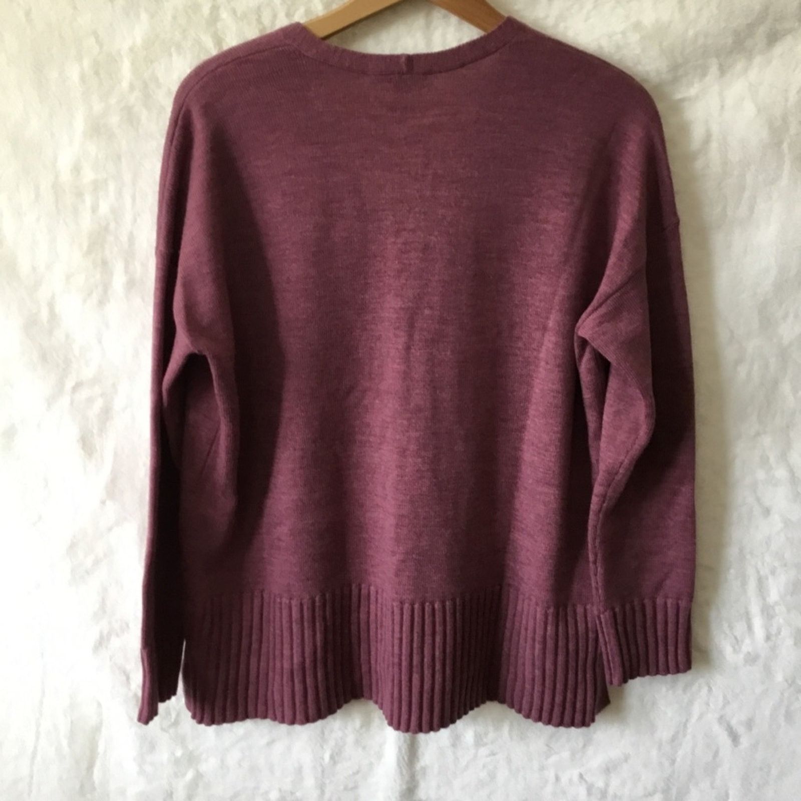 Eileen Fisher Eileen Fisher Wine Merino Wool V-Neck Sweater Size XS / US 0-2 / IT 36-38 - 11 Thumbnail