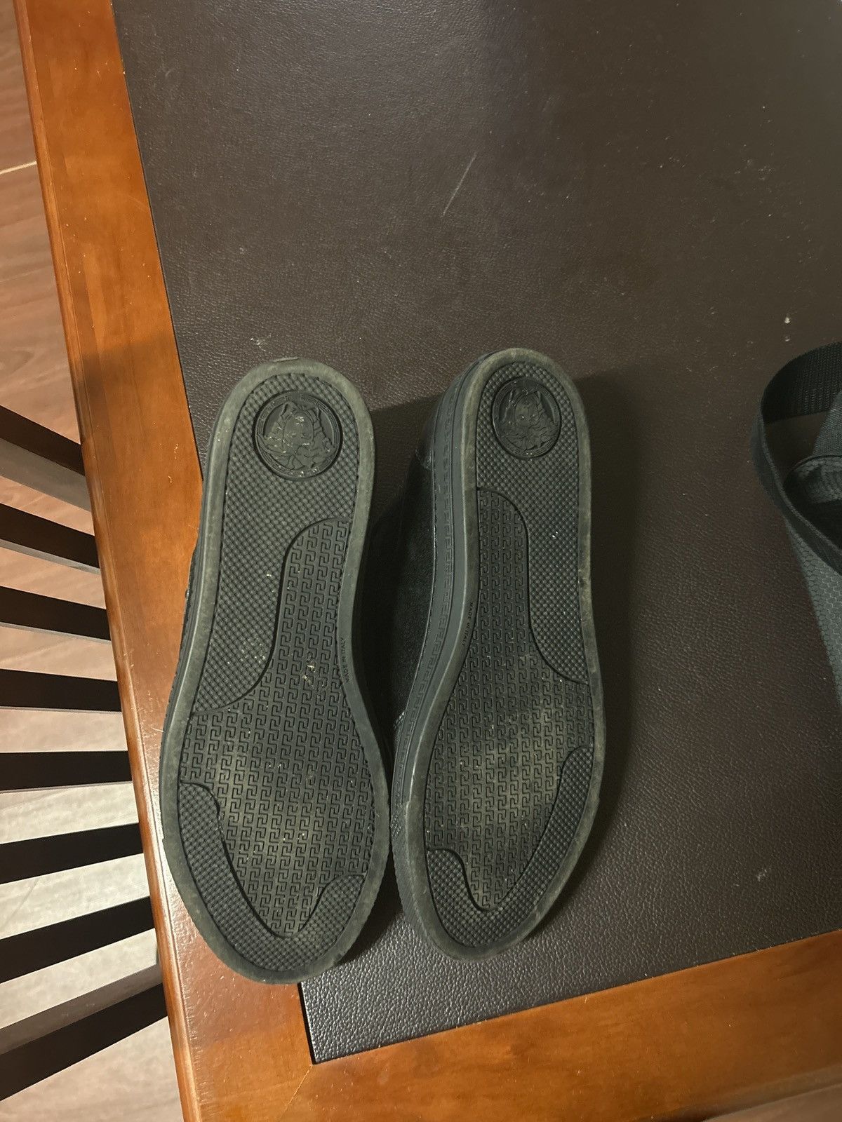 Versace versace black suede medusa low tops Size US 9 / EU 42 - 5 Thumbnail