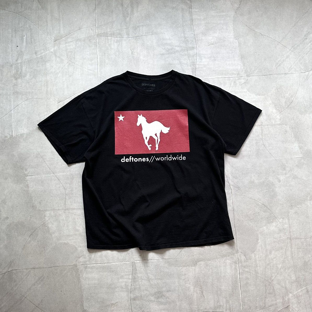 Band Tees Vintage Deftones White Pony Worldwide Tour Aphex Twin Vibe Size US XL / EU 56 / 4 - 1 Thumbnail