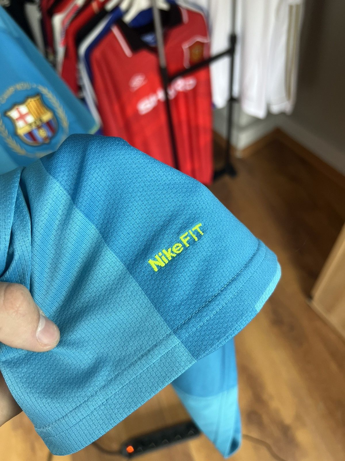 Nike Soccer Jersey Nike Barcelona 2007/08 Unicef Football Kit Size US XL / EU 56 / 4 - 8 Thumbnail