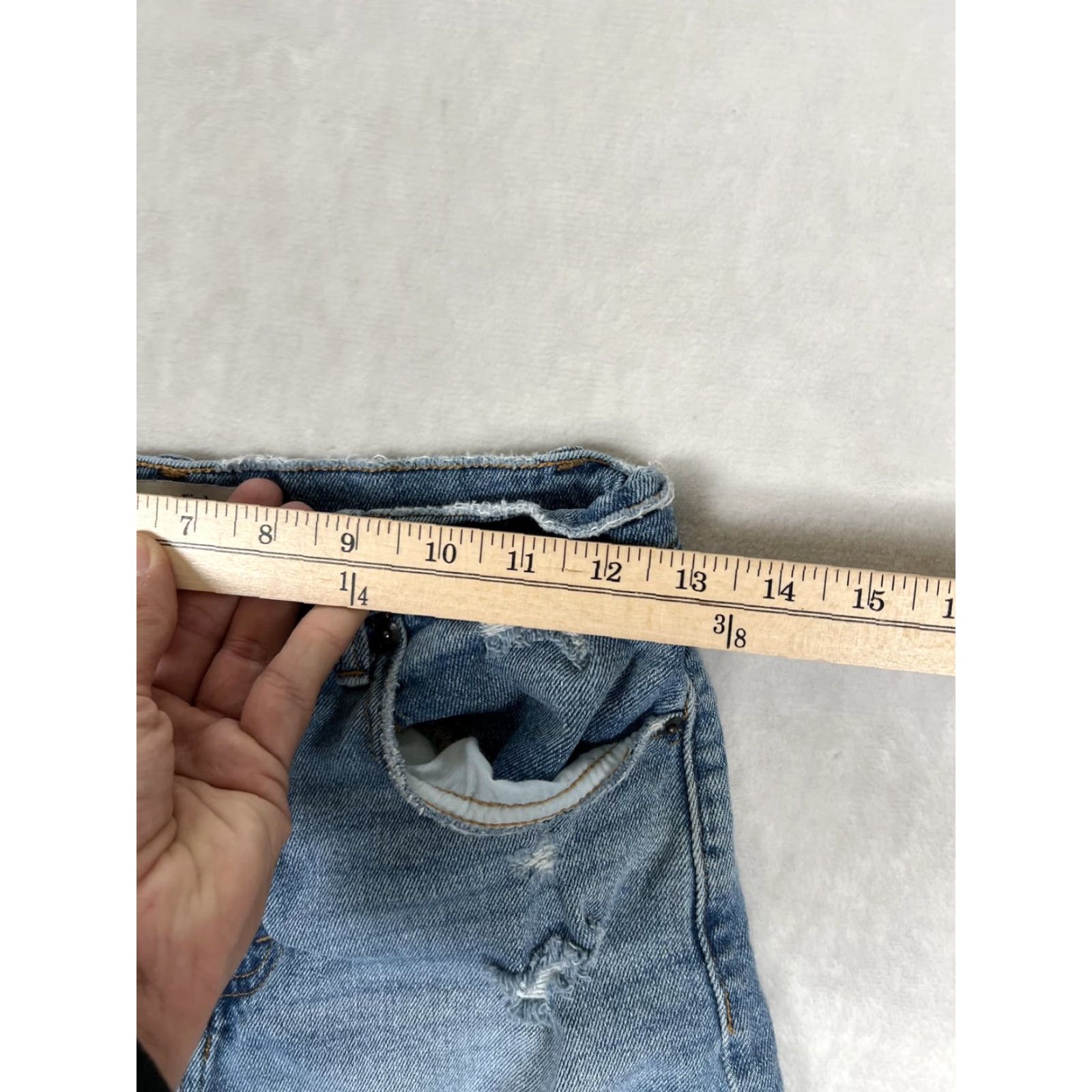 Abercrombie & Fitch Abercrombie & Fitch Shorts Women's 25 Blue Mom Short High Rise Distressed Denim Size 42" / US 20 - 3 Thumbnail