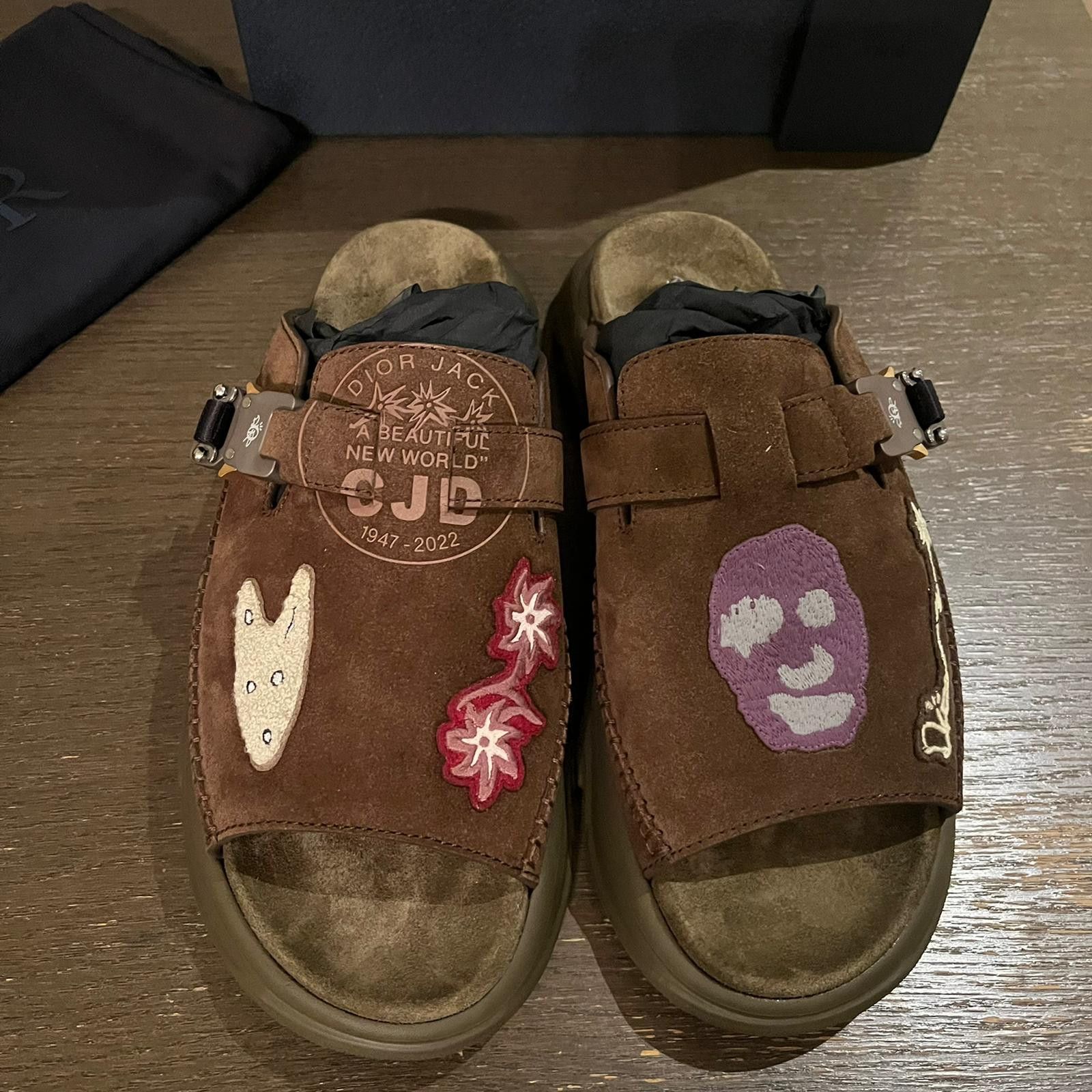 Dior × Travis Scott Q.1 Cactus Jack H-Town Sandals Suede Embroidered in Brown Size US 9 / EU 42 - 7 Thumbnail