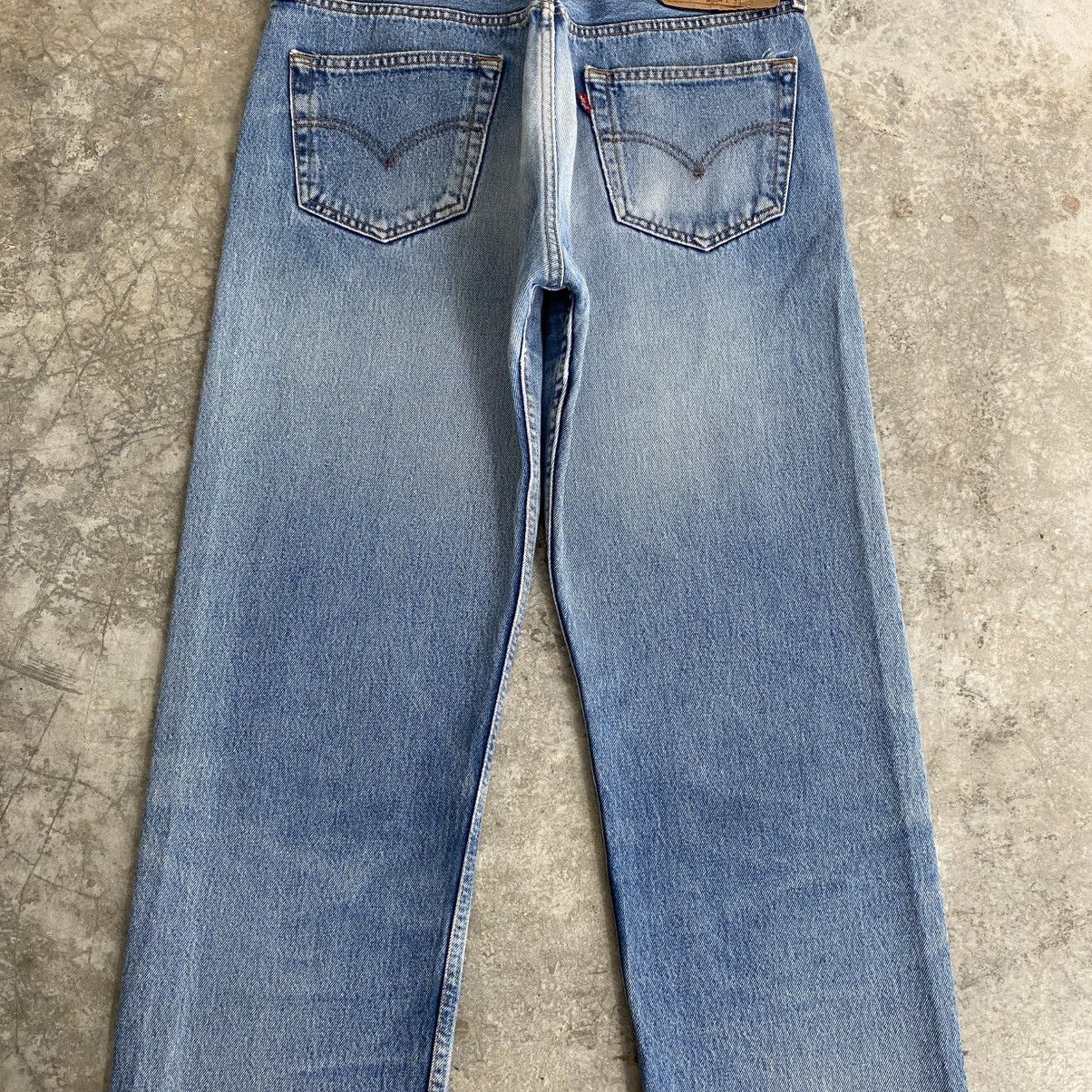 Levi's Vintage Late 90’s Levis 501 Faded Blue Distressed Jeans Size US 33 - 14 Thumbnail
