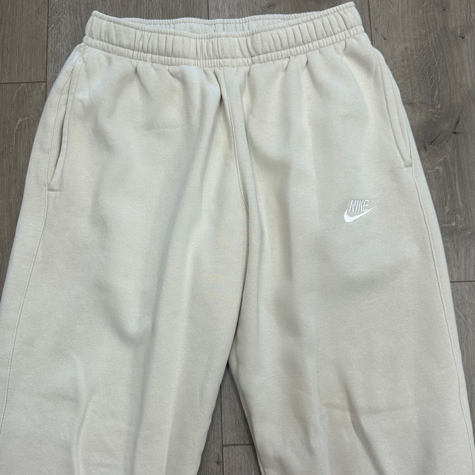 Nike Nike Sportswear Club Fleece joggers Sweatpants size Small S Size US 30 / EU 46 - 2 Thumbnail