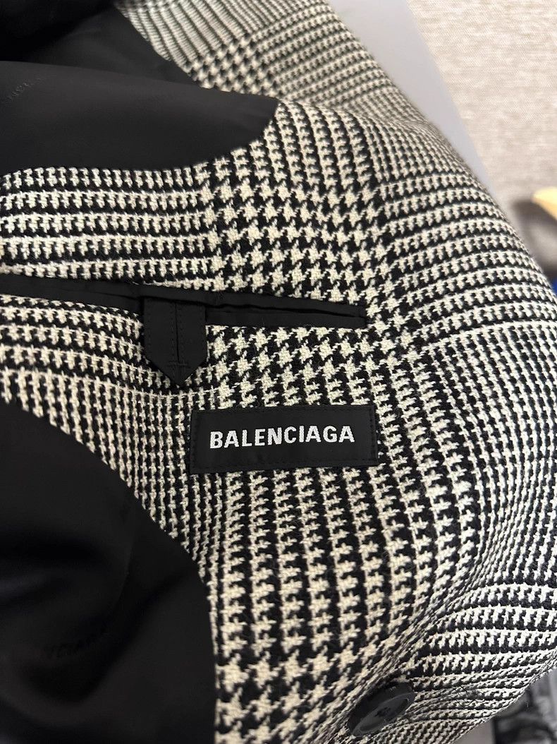 Balenciaga Balenciaga Sleeve Logo Woolen Plaid Wool Coat Size US S / EU 44-46 / 1 - 6 Thumbnail