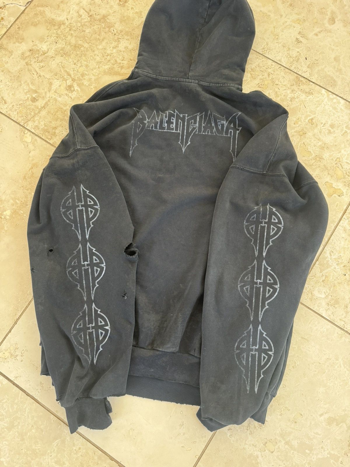 Balenciaga Balenciaga Distressed Paris Moon Hoodie Size US M / EU 48-50 / 2 - 2 Thumbnail