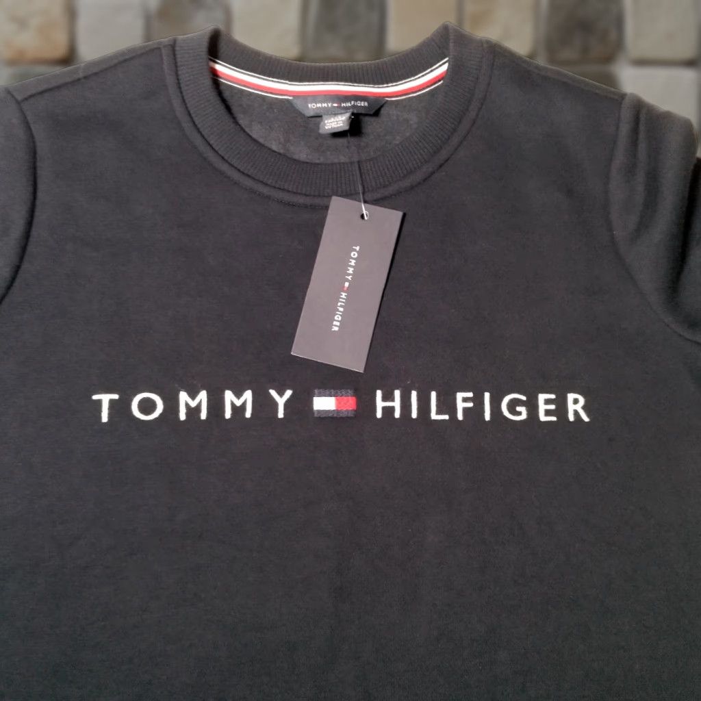 Tommy Hilfiger VINTAGE Tommy Hilfiger Women's Sweatshirt XXS Crew Neck Embroidered Navy Blue Preppy Activewear Size XXS / US 00 / IT 34 - 1 Thumbnail