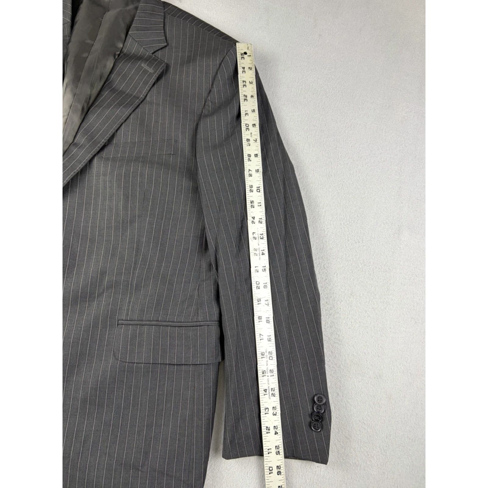 Peter Millar VINTAGE Peter Millar Blazer Jacket Men’s 44 Regular Wool Striped Gray Two-Button Sports 2 Piece Chest 44 in Mens Size 44R - 8 Thumbnail