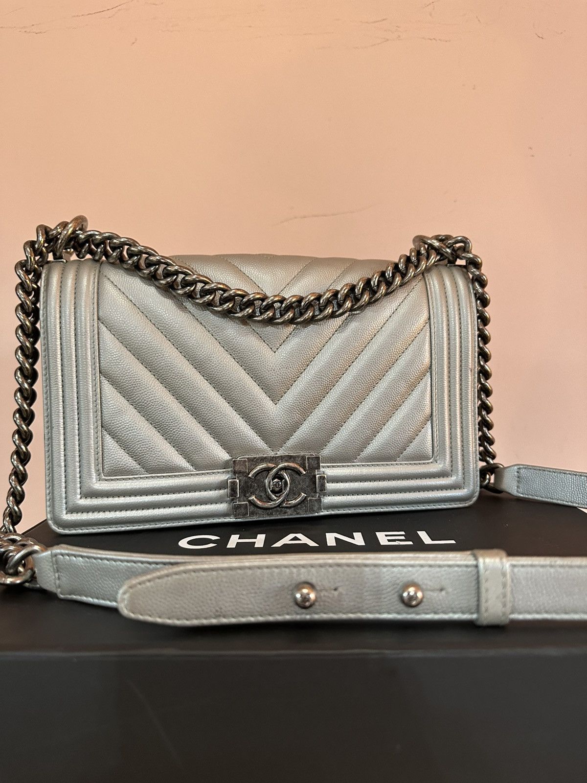 Chanel Chanel Boy Bag Medium Size ONE SIZE - 1 Thumbnail
