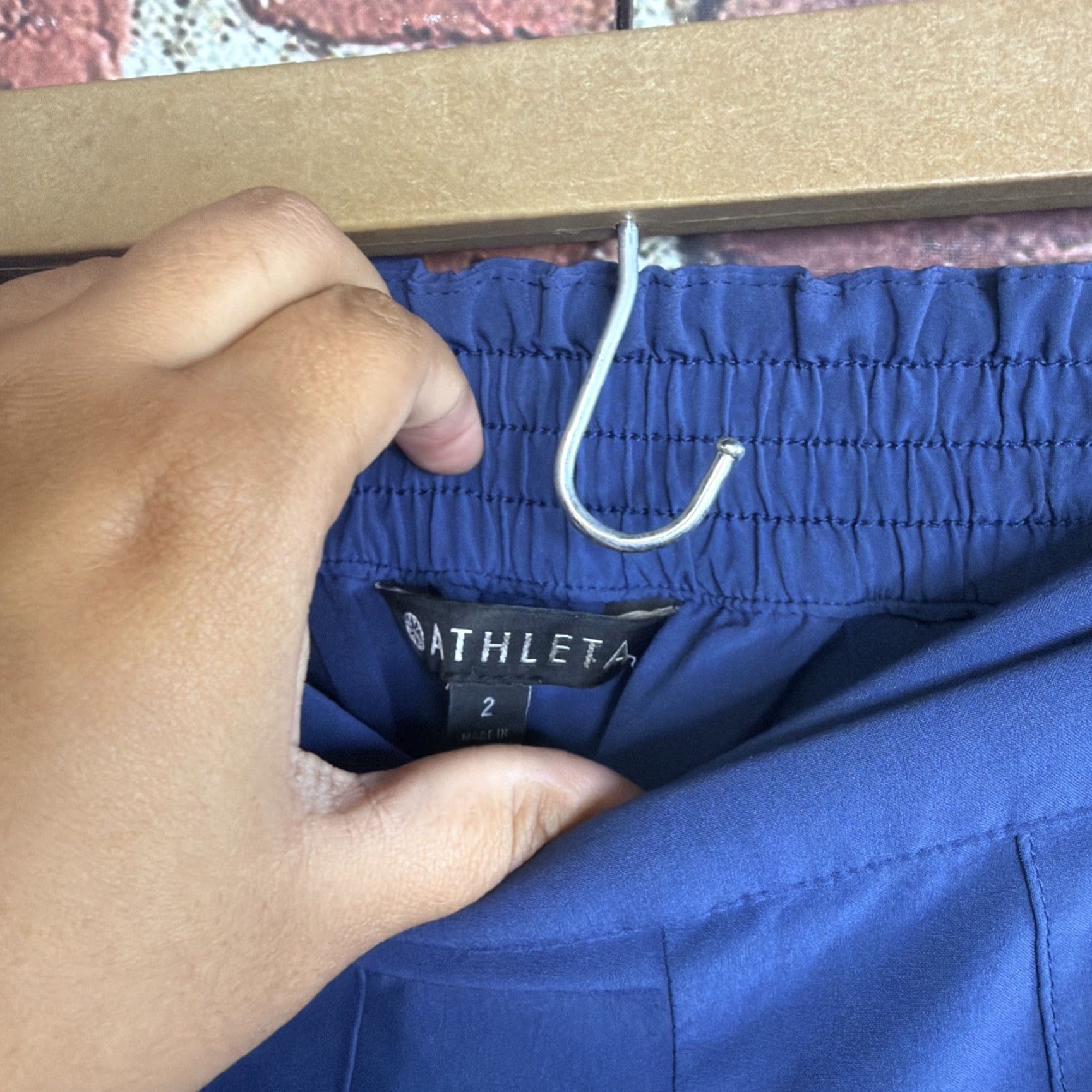 Athleta Athleta Chelsea Cargo Pant Pull On 28" Tapered Polyester Stretch Blue Womens 2 Size 26" / US 2 / IT 38 - 2 Thumbnail