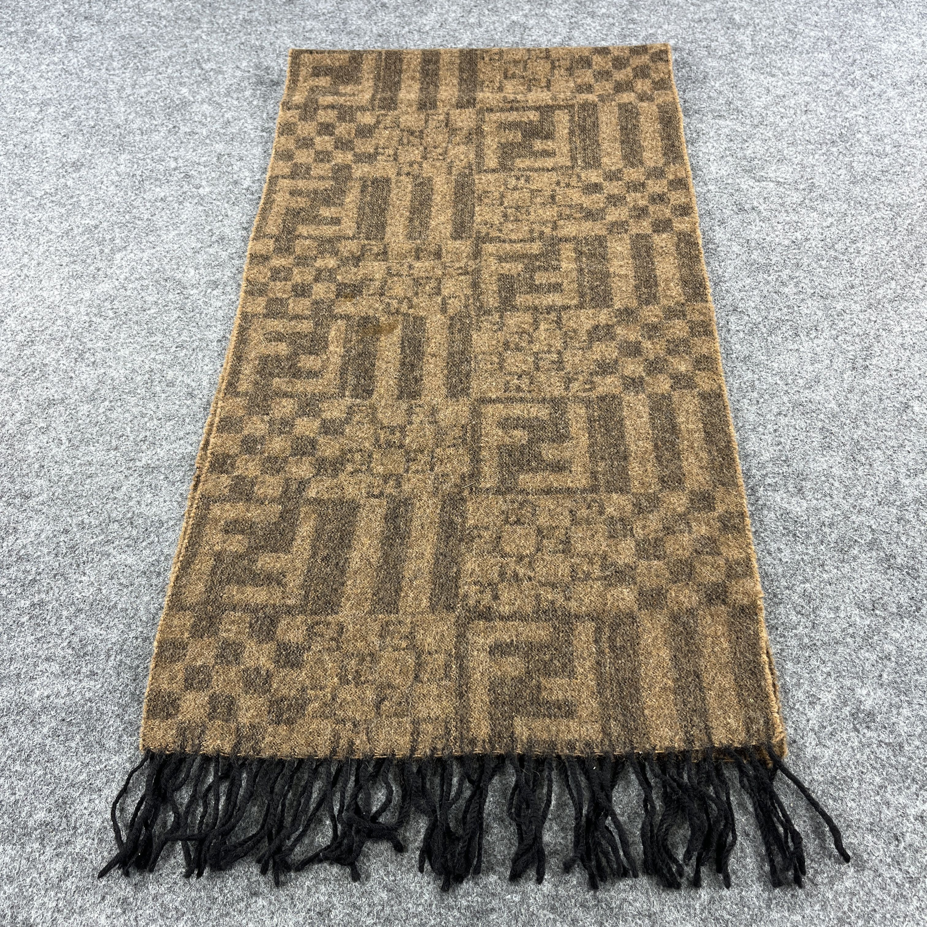 Fendi Fendi Scarf / Muffler / Neckwear K020 Size ONE SIZE - 2 Thumbnail