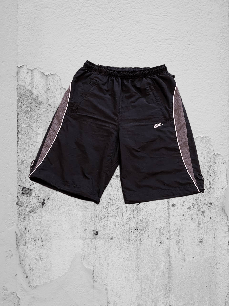 Nike Vintage Nike vintage SPORT shorts size M Size US 32 / EU 48 - 1 Thumbnail