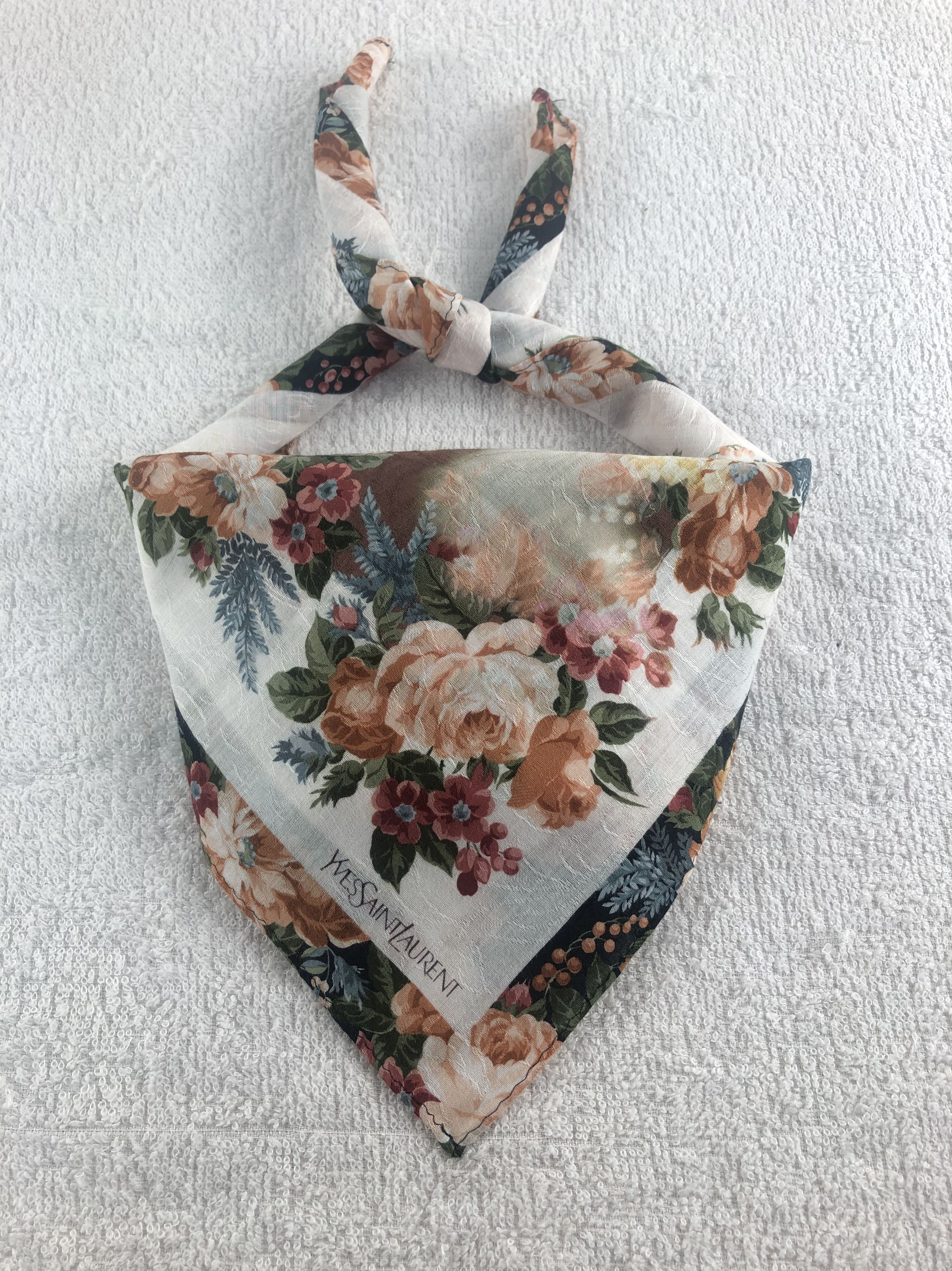 Yves Saint Laurent Yves Saint Laurent Handkerchief / Bandana / Neckerchief C258 Size ONE SIZE - 2 Thumbnail