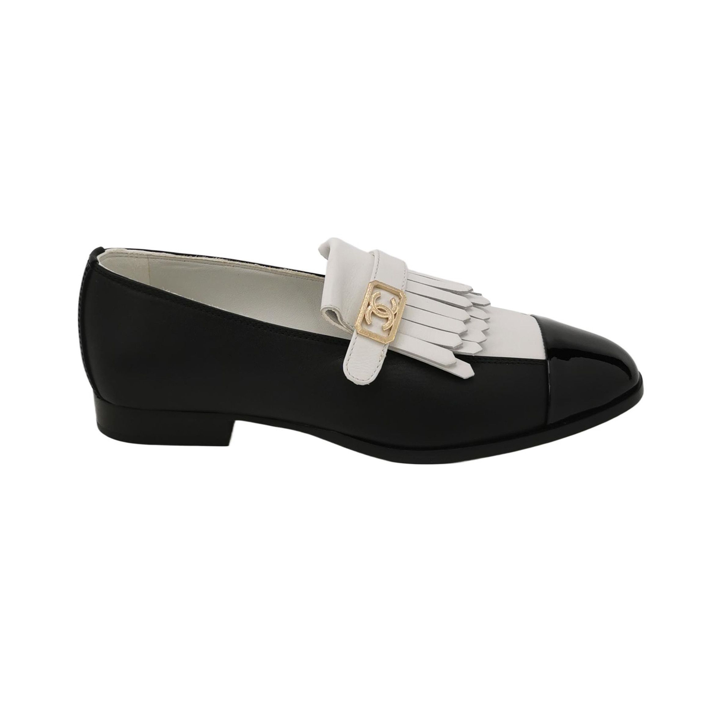 Chanel Chanel Women 5-5 Flats Size US 5.5 / IT 35.5 - 1 Thumbnail