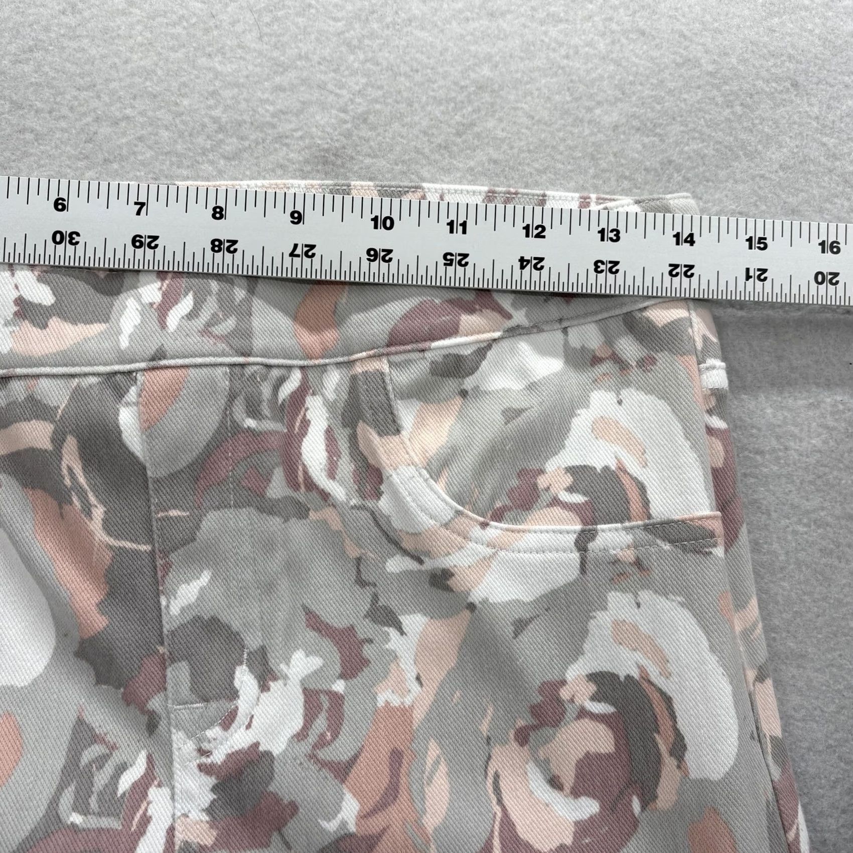 Spanx Spanx Jean-ish Ankle Leggings Womens M Medium Gray Floral Knit Denim Skinny Ankle Size 32" / US 10 / IT 46 - 7 Thumbnail