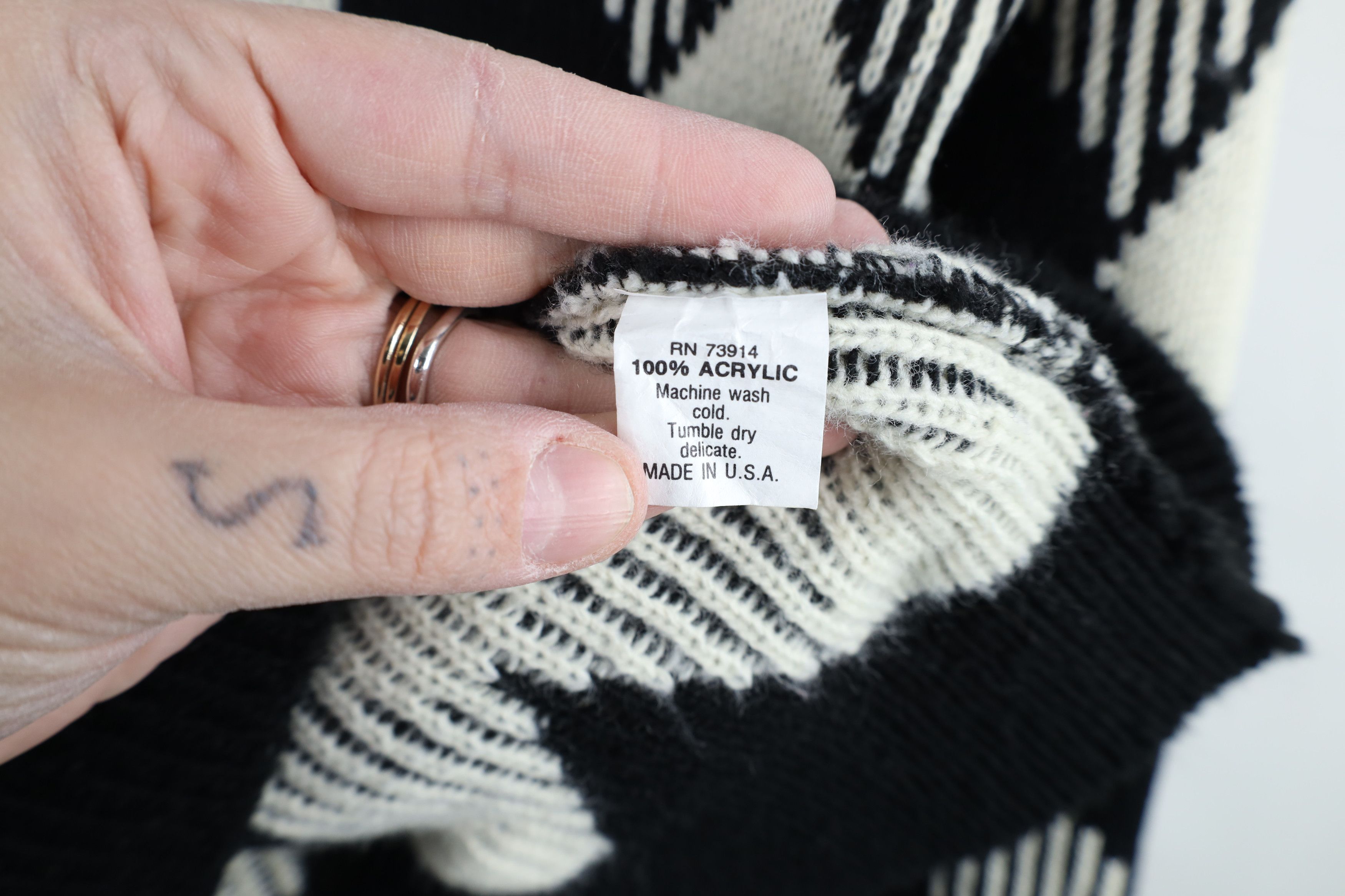 Vintage Vintage 90s Streetwear Diamond Knit Collared Sweater USA Size L / US 10 / IT 46 - 7 Thumbnail