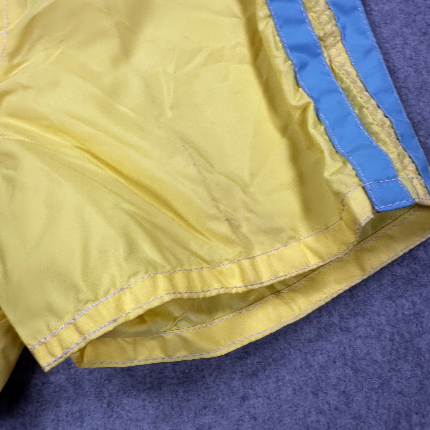 Vintage Birdwell Beach Britches Shorts Mens 26 Yellow Blue Board Surf Trunks USA Size US 27 - 5 Thumbnail