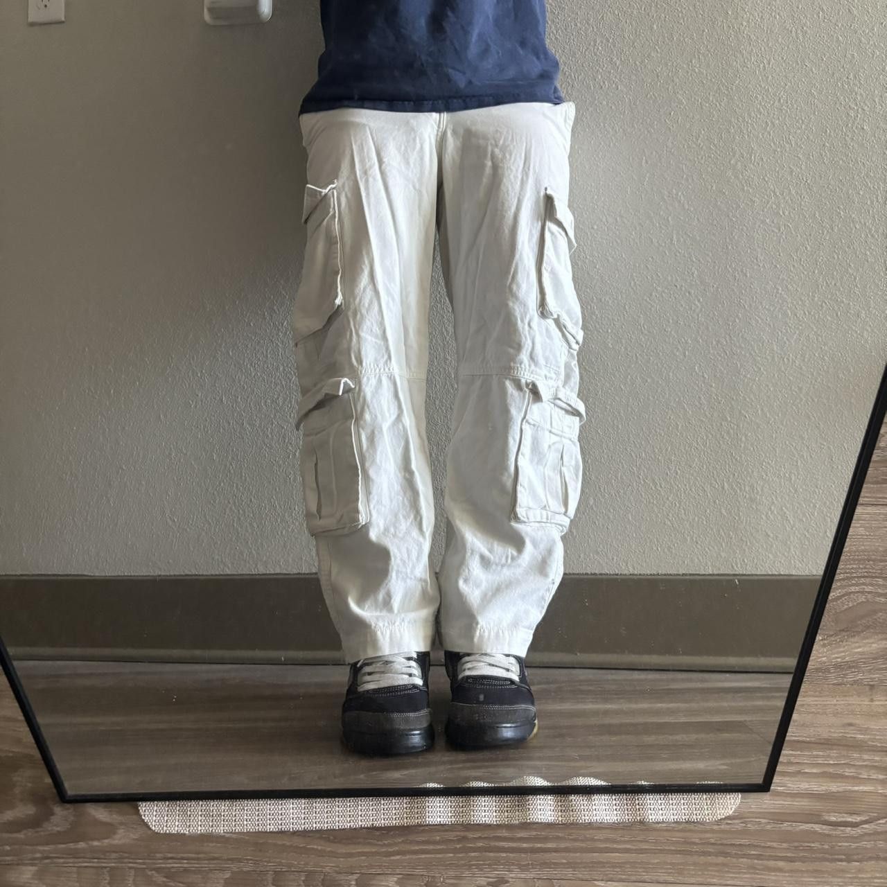 Vintage Crazy Vintage Y2K/2000s White Skater Cargo Pants! Size US 26 / EU 42 - 1 Thumbnail