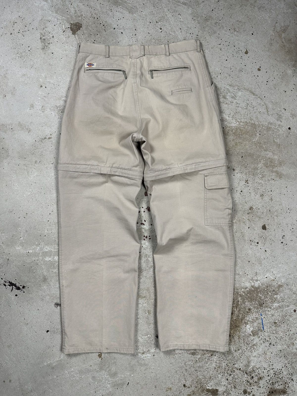 Dickies Vintage 90s Dickies Beige Baggy Cargo Pants 2 in 1 Shorts Size US 34 / EU 50 - 2 Thumbnail