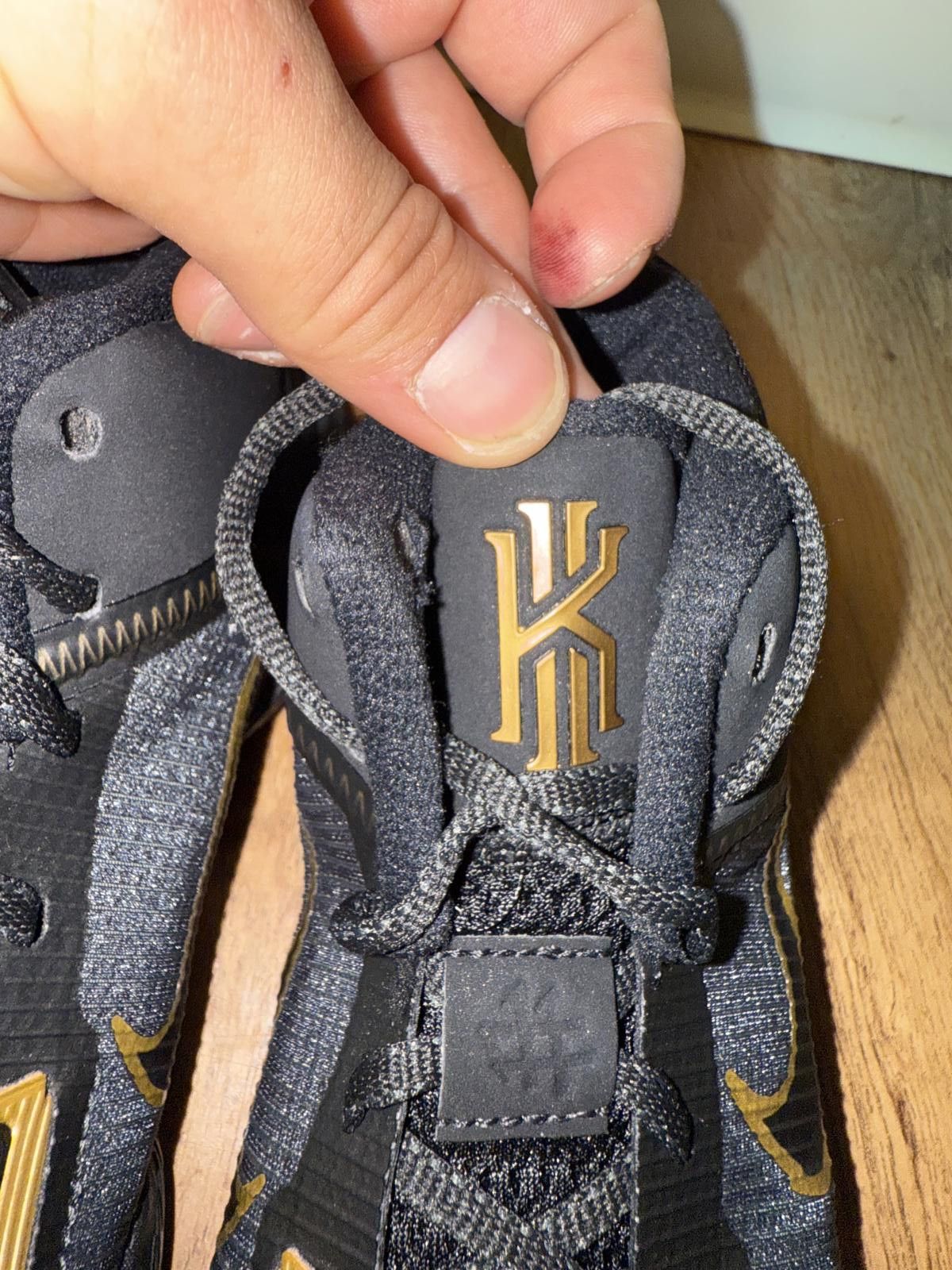 Nike Nike Kyrie Flytrap 4 Black Metallic Gold Size US 7.5 / EU 40-41 - 7 Thumbnail