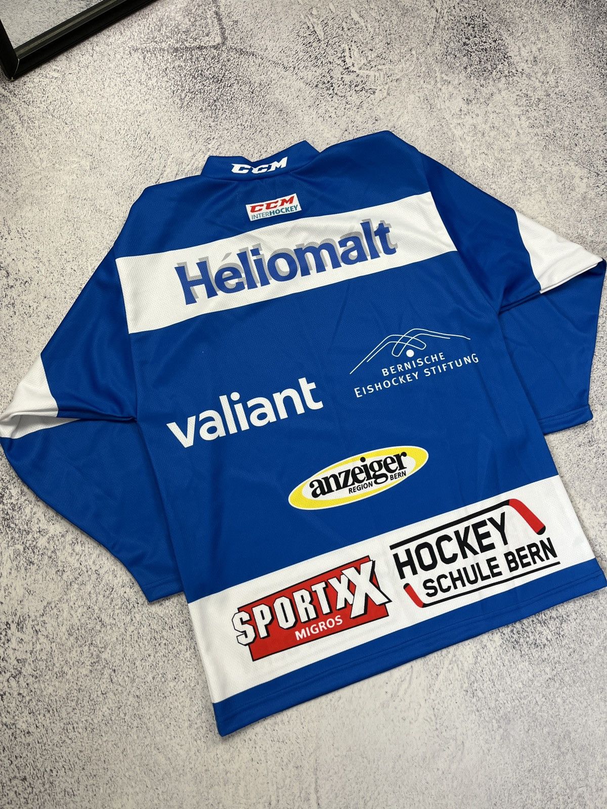 NHL SC Bern Ice Hockey Jersey CCM Rare Size US S / EU 44-46 / 1 - 8 Thumbnail