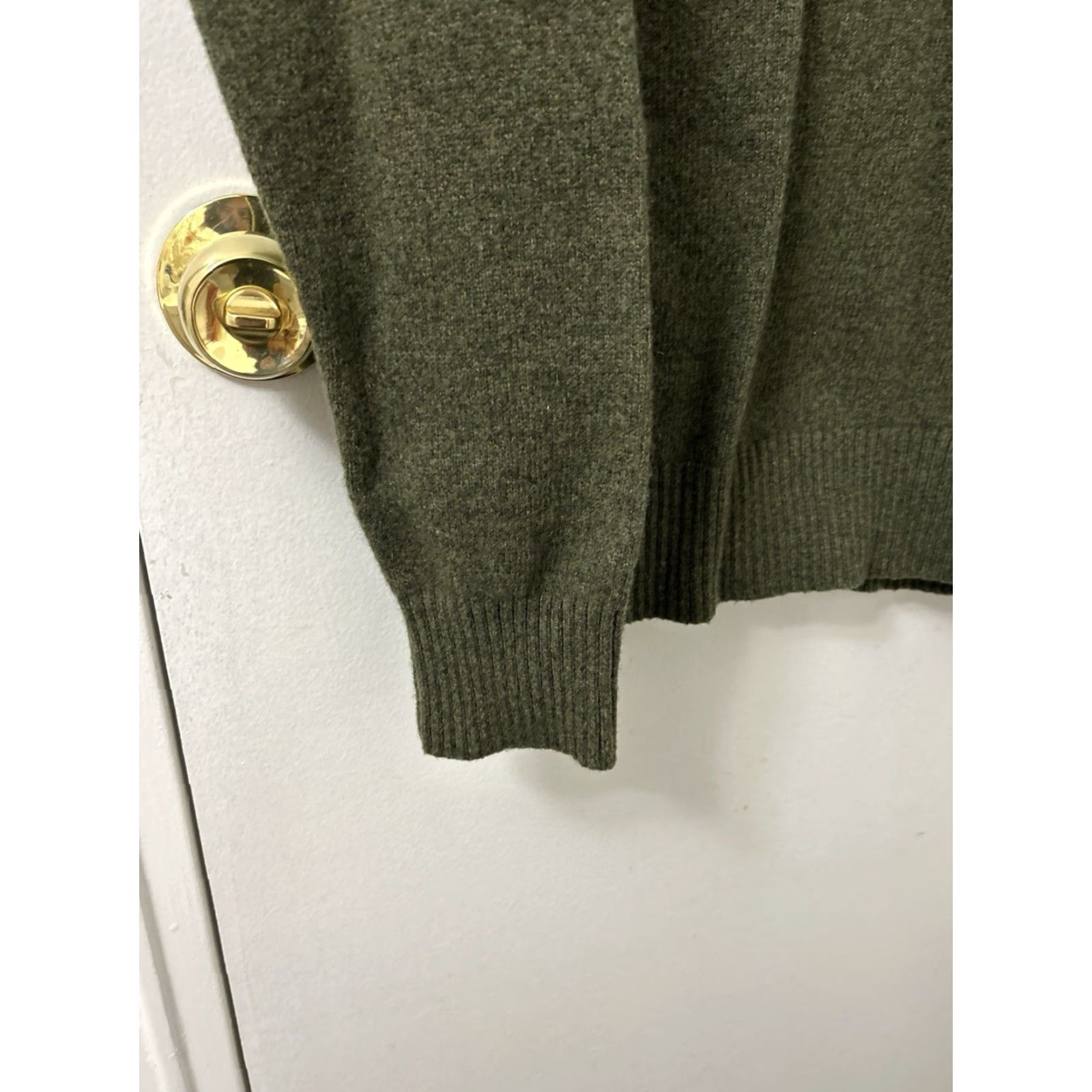 Olive VINTAGE J Crew Sweater Mens L Olive Green Raglan L/S Crewneck Pullover Knit Wool Blend All Seasons Men Size US L / EU 52-54 / 3 - 6 Thumbnail