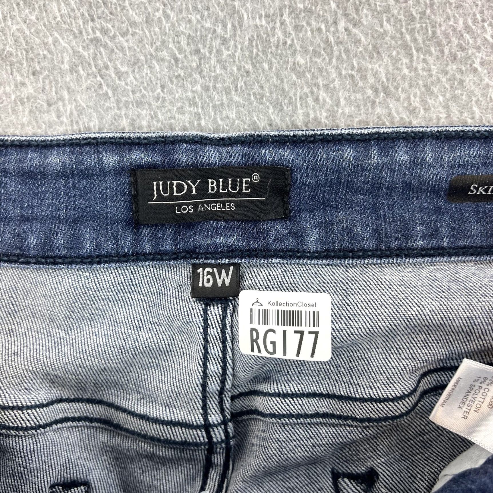 Vintage Judy Blue Jeans Womens 16W Blue Skinny Distressed Dark Wash Stretch Size 38" / US 16 / IT 52 - 6 Thumbnail