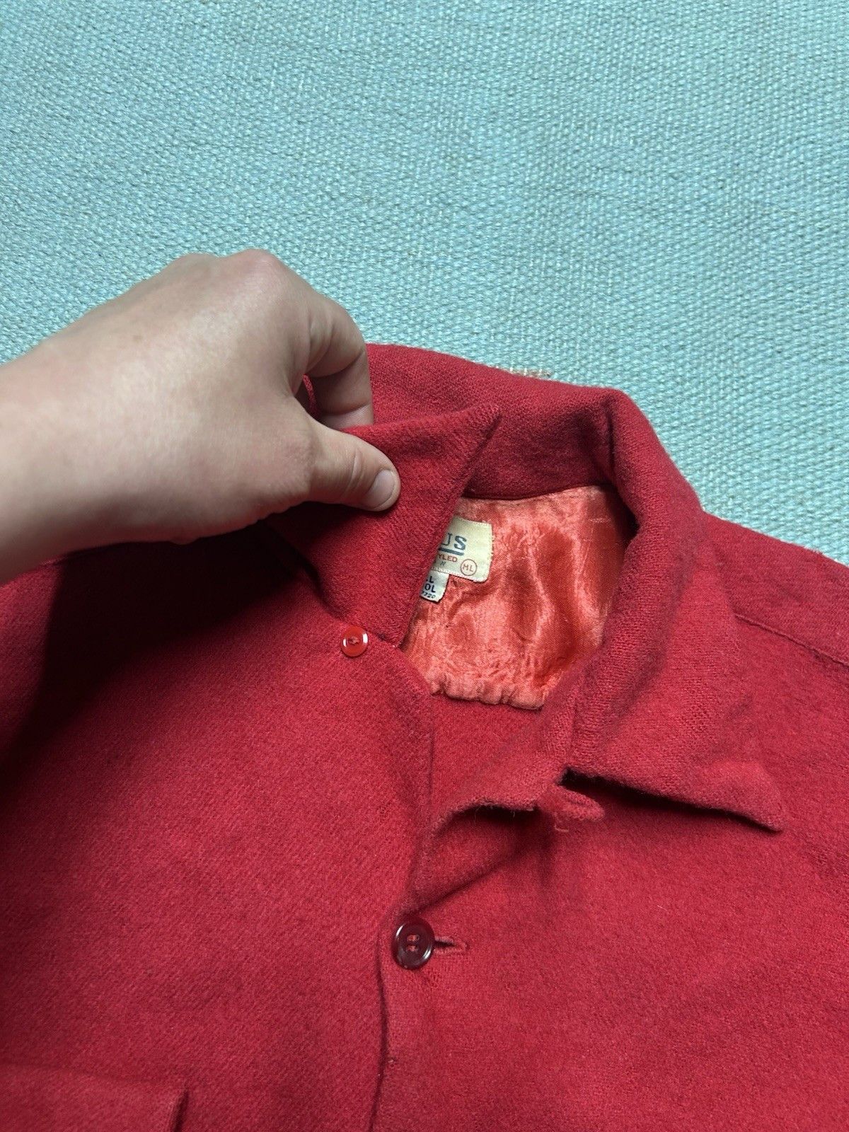 Vintage 1950s wool loop collar shirt Campus Hollywood distressed M/L Size US M / EU 48-50 / 2 - 9 Thumbnail