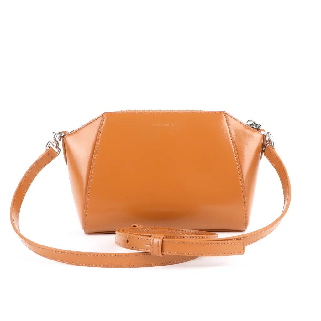 Givenchy o1srvl11e1224 Size: OS / Antigona Leather Shoulder Bag Size ONE SIZE - 3 Thumbnail