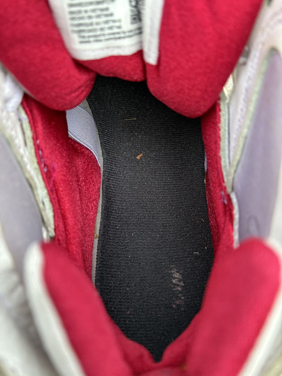 Jordan Brand Size 5.5Y Air Jordan 7 Retro White/Cardinal GS DQ6040-106 Size US 5.5 / EU 38 - 7 Thumbnail