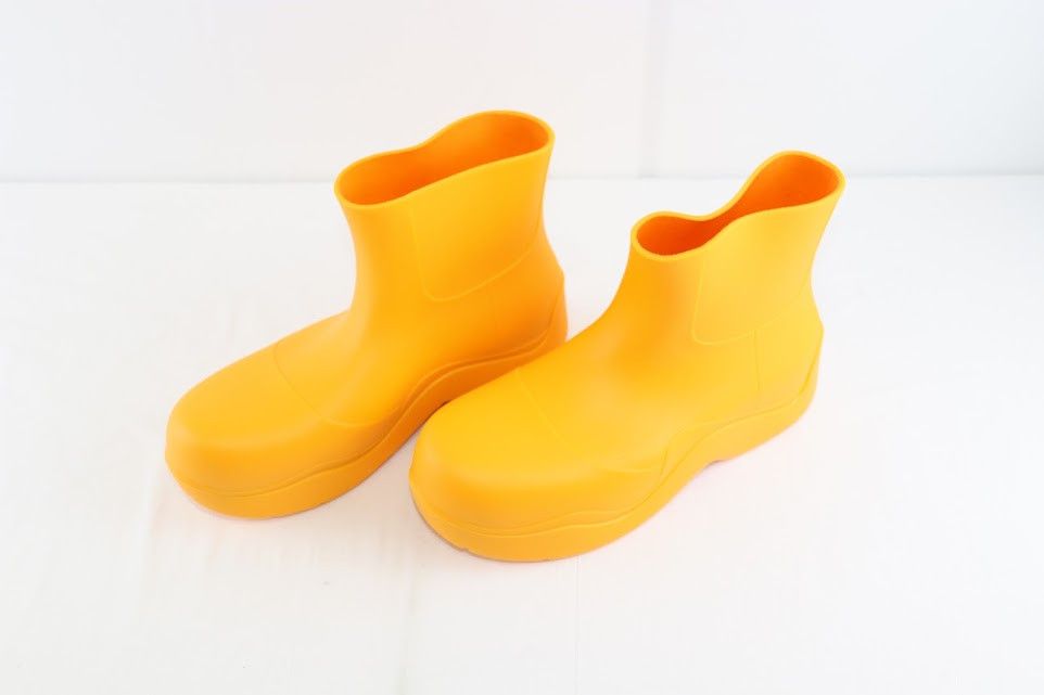 Bottega Veneta o1rshd1 Matt Rubber Puddle Ankle Boot in Tangerine Size US 9 / EU 42 - 7 Thumbnail