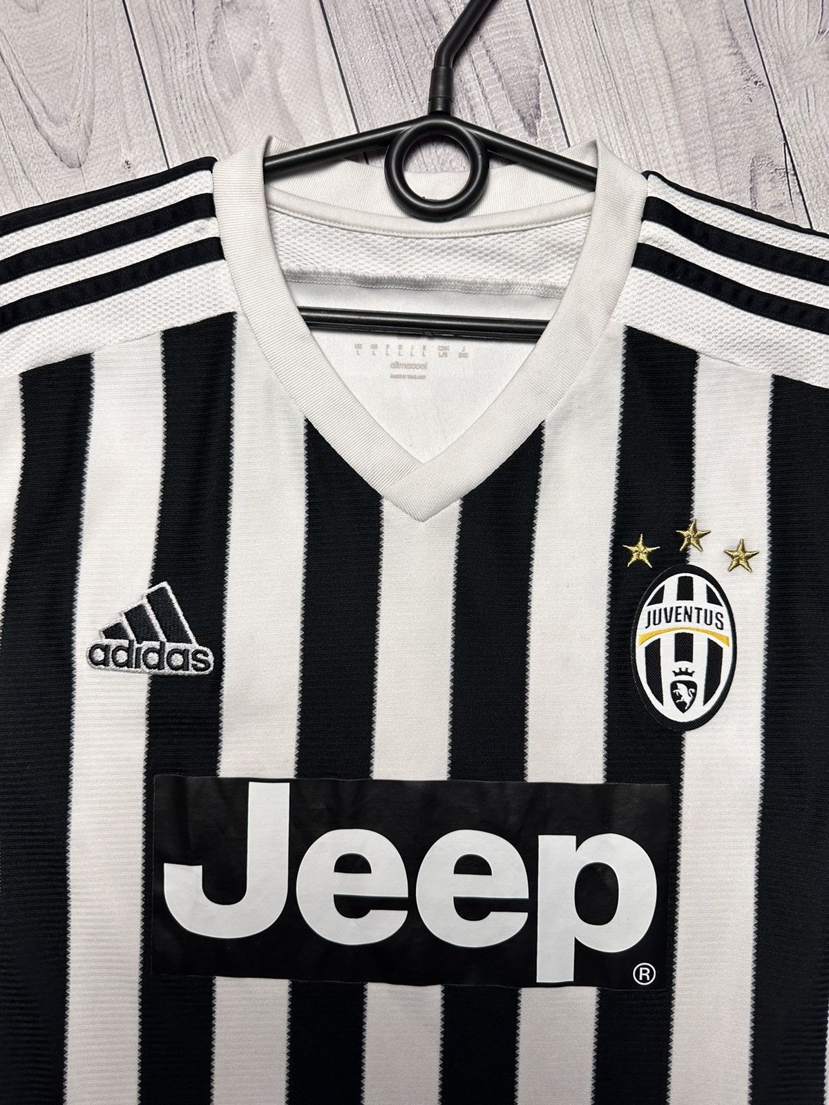 Adidas × Vintage Vintage Juventus soccer jersey size L striped Adidas Jeep Size US L / EU 52-54 / 3 - 4 Thumbnail