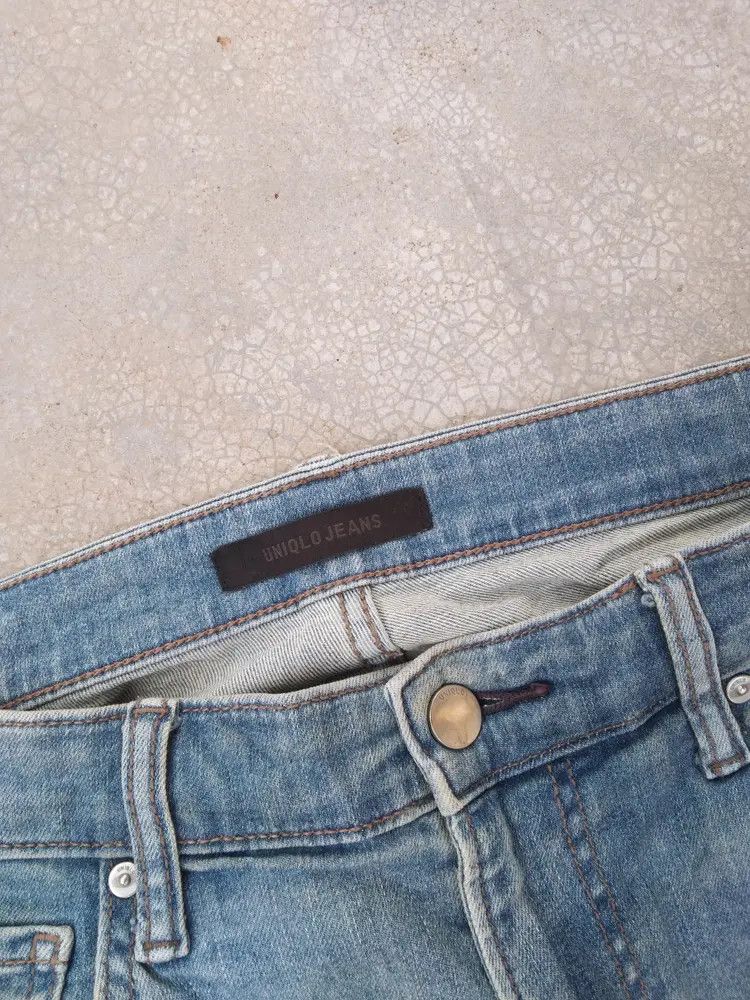 Japanese Brand Vintage Uniqlo Distressed Jeans 33x29 Size US 33 - 5 Thumbnail