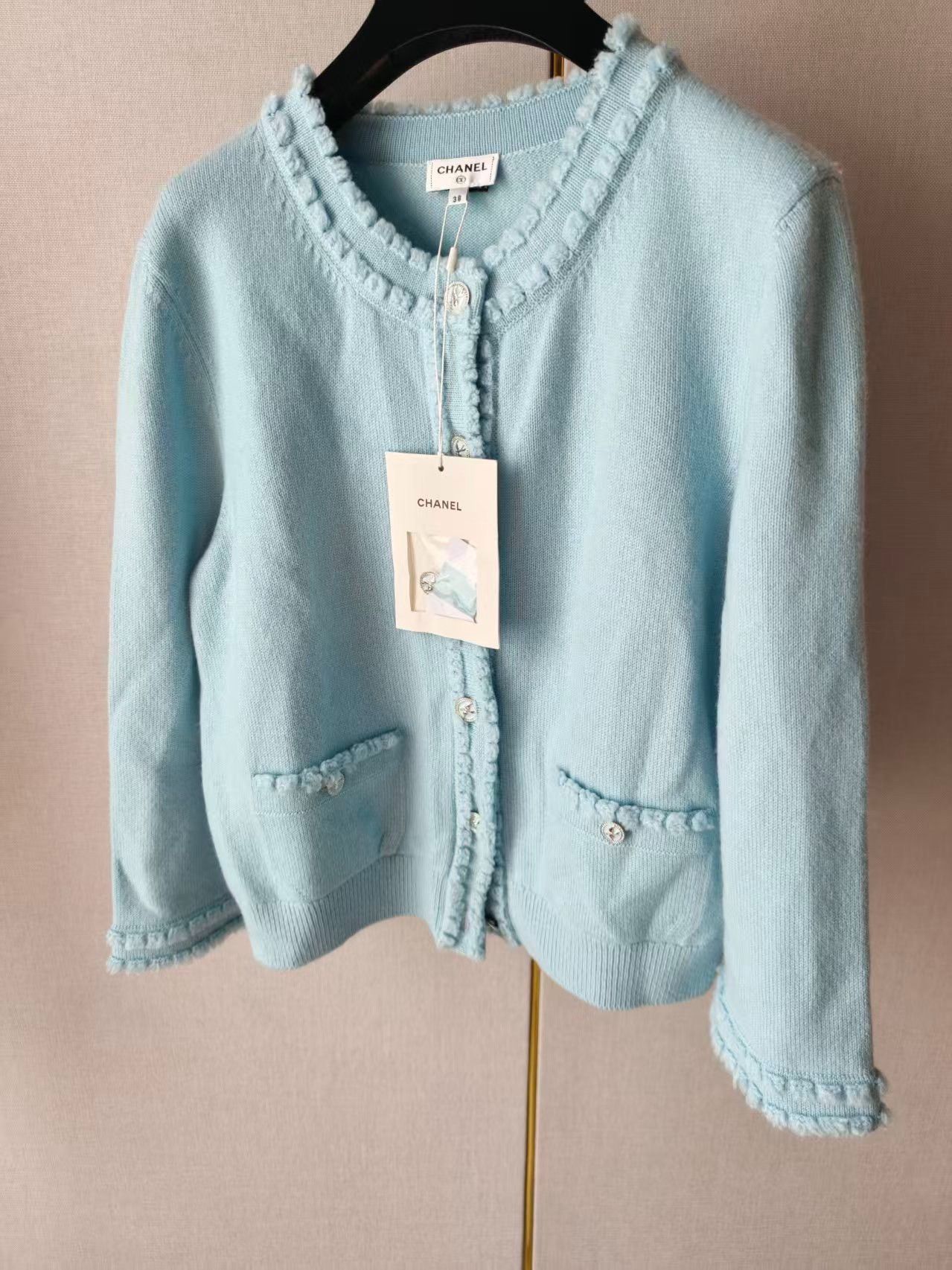 Chanel Chanel Women's Blue Knit Cardigan Size S / US 4 / IT 40 - 1 Thumbnail