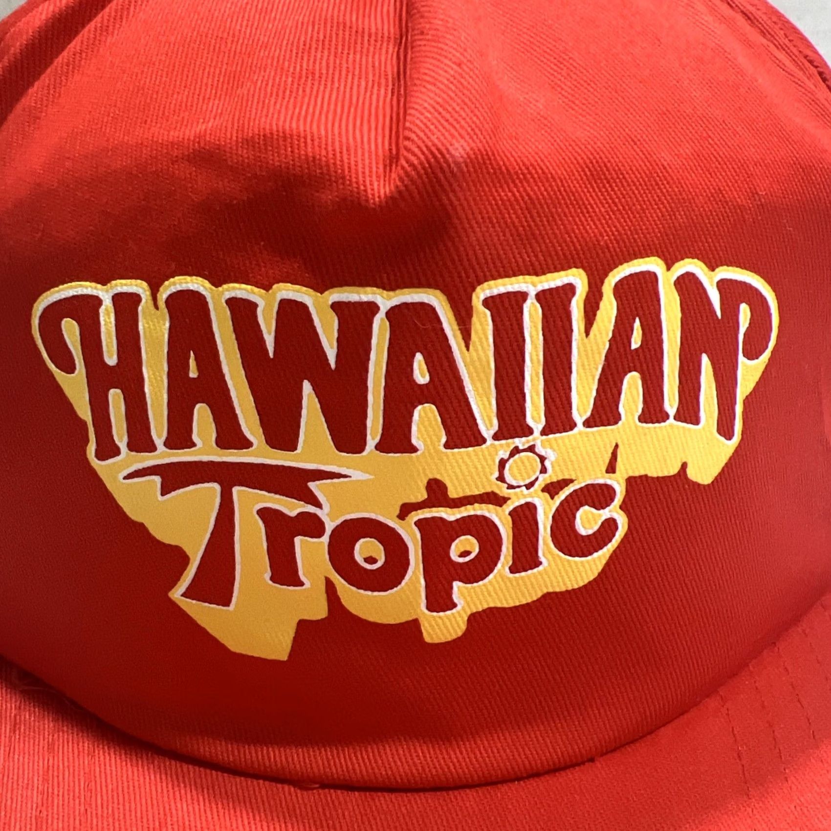 Vintage VINTAGE Hawaiian Tropic Snapback Hat Red Yellow Mens Size ONE SIZE - 2 Thumbnail