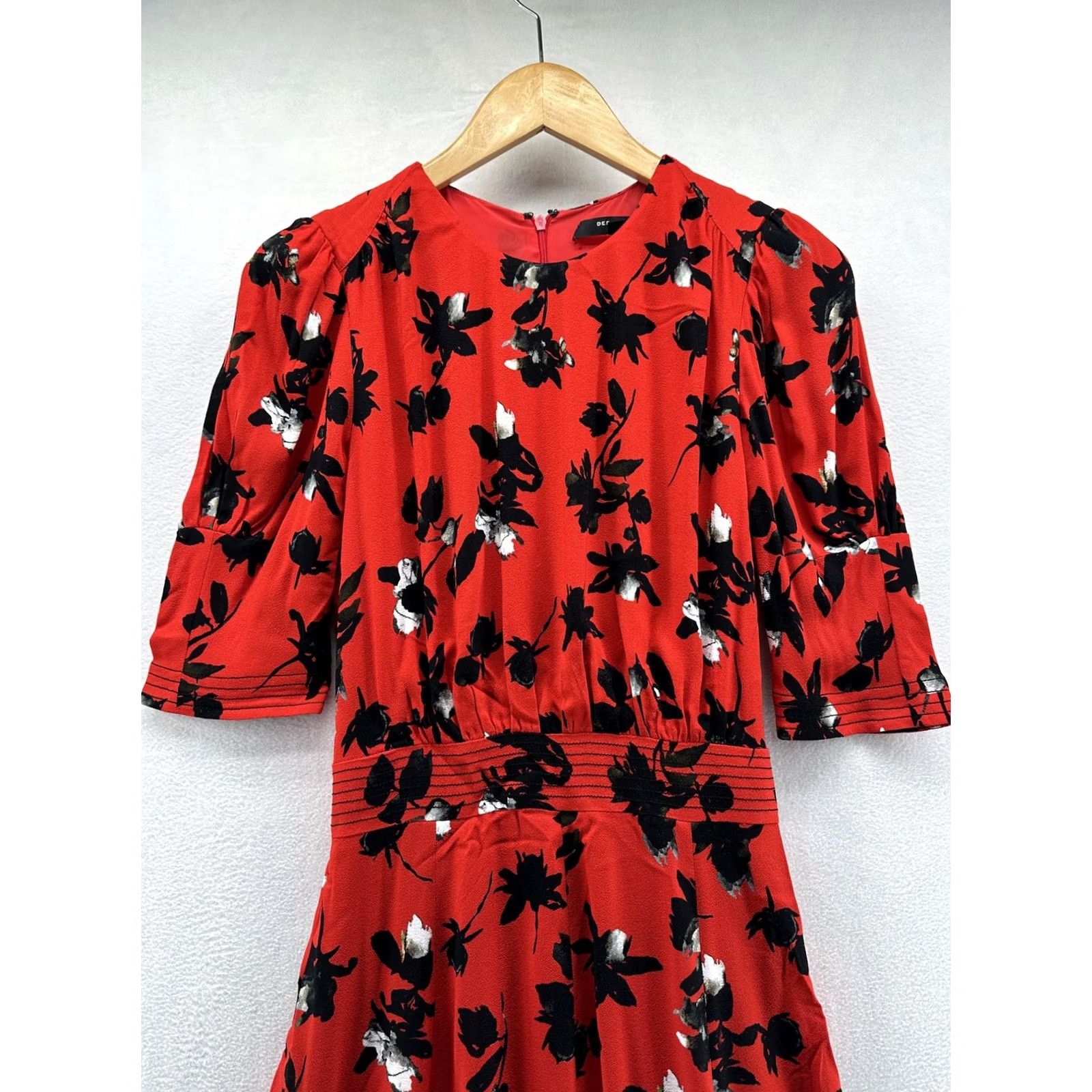 Vintage Derek Lam Dress Womens Medium Red Floral Puff Sleeve Maxi Lined Fit & Flare Navy Back Zip Crew Neck Size M / US 6-8 / IT 42-44 - 2 Thumbnail