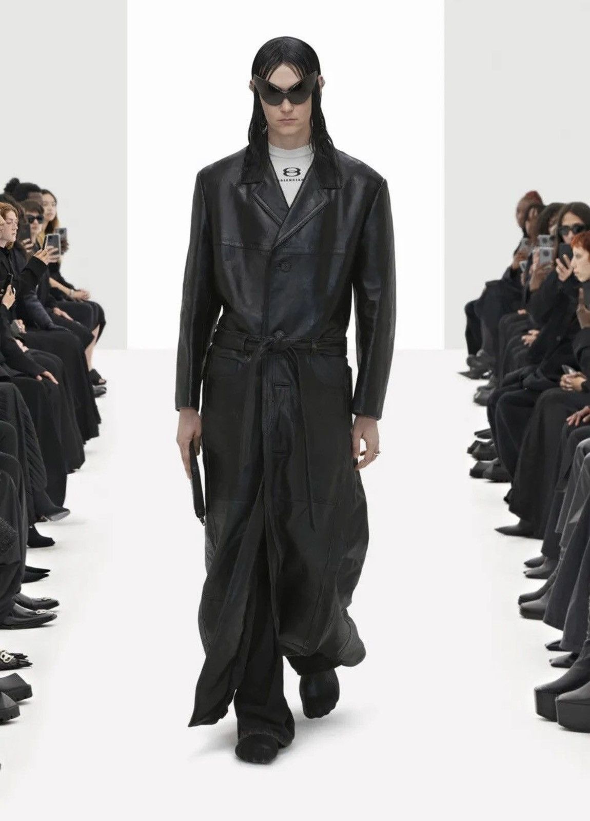 Balenciaga Balenciaga Upcycled Leather Coat (Unique Grailed Piece) Size US M / EU 48-50 / 2 - 11 Thumbnail