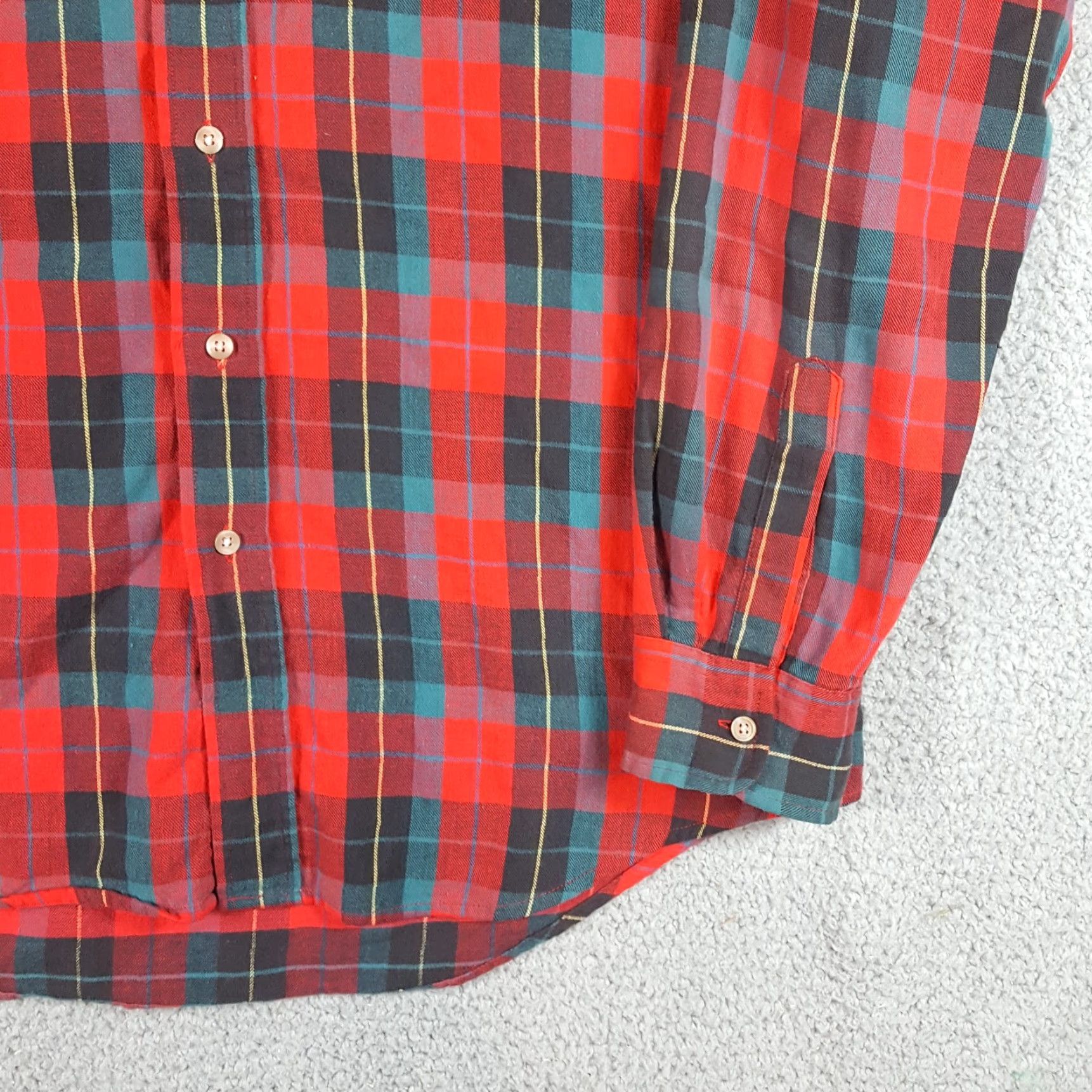 Vintage VINTAGE Woolrich Button-Up SHIRT XL Red Plaid 80s Lumberjack Flannel Men’s Size XL Western Hunting Workwear Size US XL / EU 56 / 4 - 3 Thumbnail