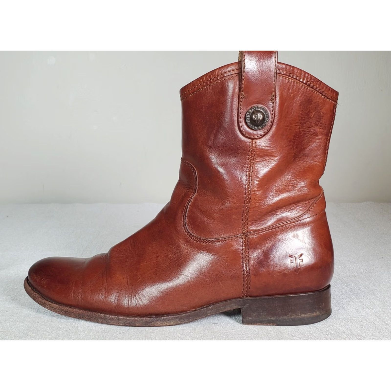 Frye FRYE Melissa Button Short Leather Booties in Cognac Brown 77897 Women's US 8 B Bootie Size 30" / US 8 / IT 44 - 5 Thumbnail