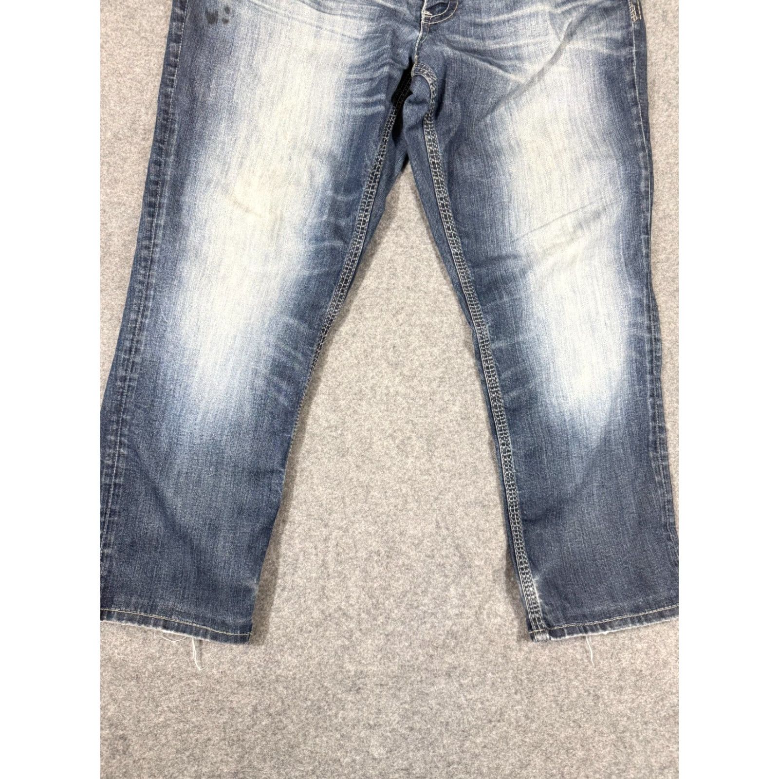 Vintage BKE Buckle Ryan Jeans Mens 34R Blue Denim Straight Leg Mid Wash Preppy Logo Pockets Size US 34 / EU 50 - 4 Thumbnail