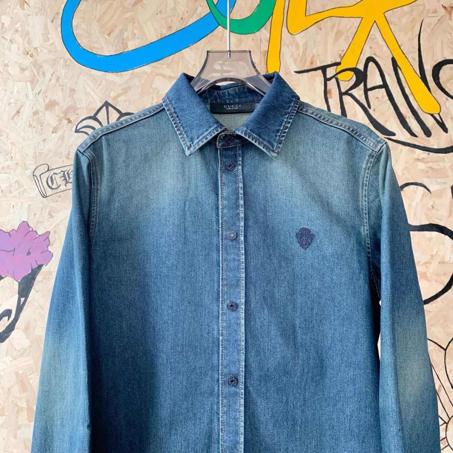 Gucci GUCCI La Famiglia Men's Faded Cotton Denim Shirt 50 Size US M / EU 48-50 / 2 - 3 Thumbnail