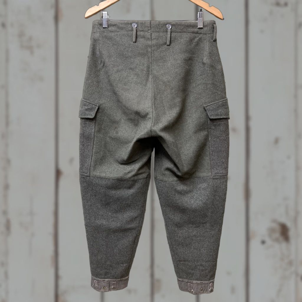Vintage VINTAGE Swedish Military Wool Cargo Pants 31x32 Men Green 1940s Strap Inseam 32 C48 96 Wool Cargo Style Accessories Straps No Cuff Size US 31 - 1 Thumbnail