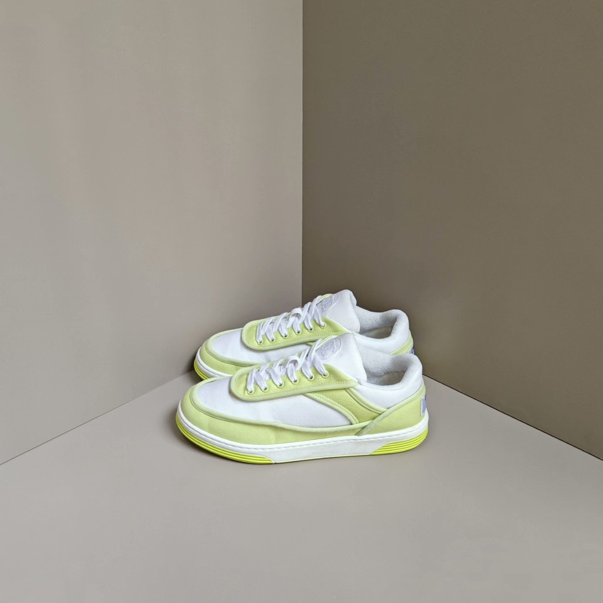 Chanel Chanel Green Lowtop Sneakers us_5 Women Size US 5 / IT 35 - 1 Thumbnail