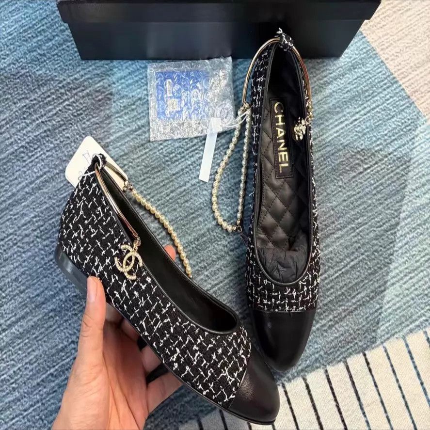 Chanel Chanel Mary Janes leather size 36 Size US 5.5 / IT 35.5 - 1 Thumbnail