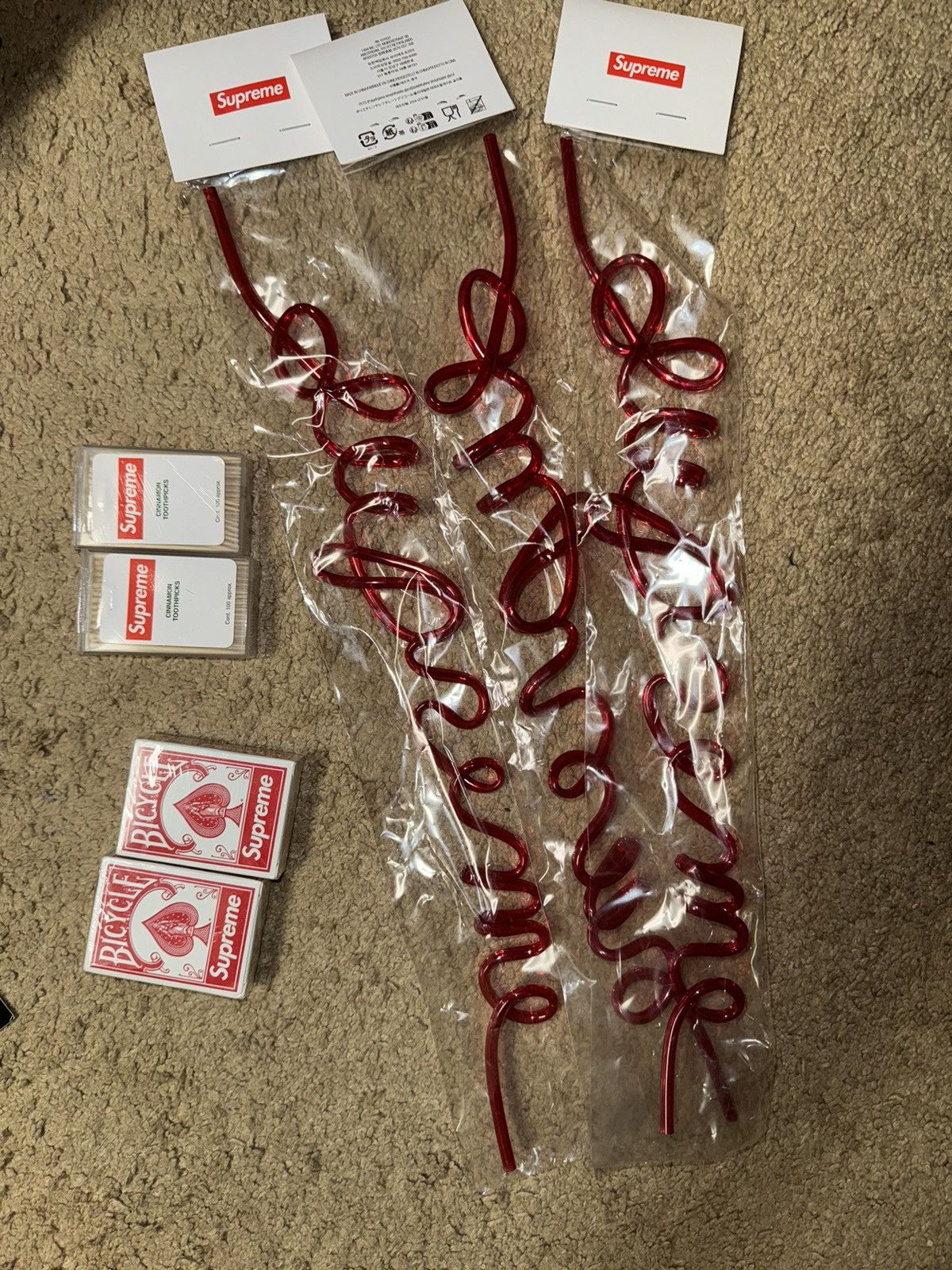 Supreme Supreme Sticker and Free Gift Collection Size ONE SIZE - 4 Thumbnail
